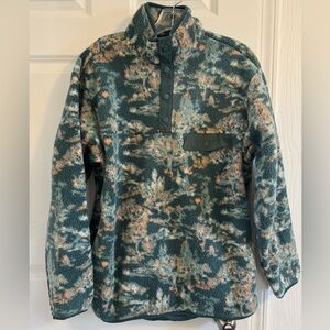 Women’s fleece pullover